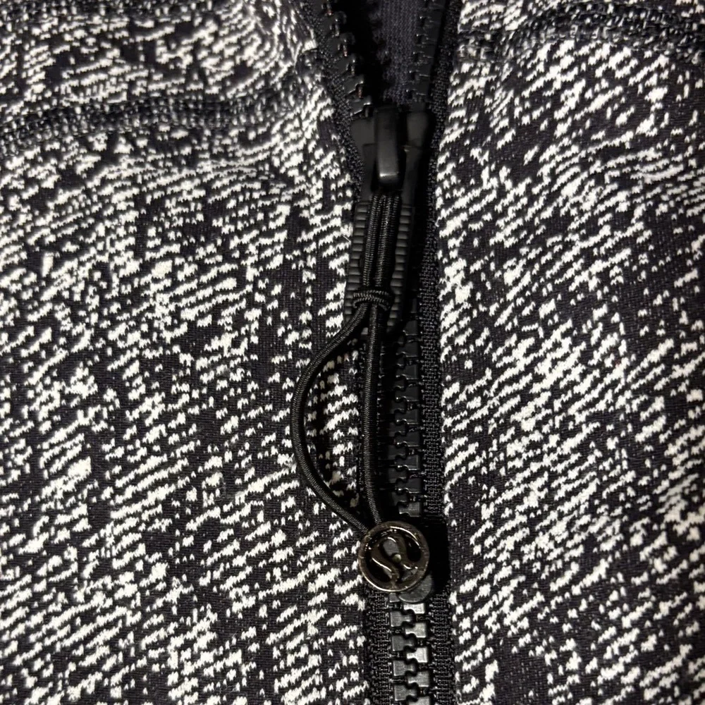 Lululemon Define Jacket Black and White Splatter Speckled 10 - Picture 3 of 12